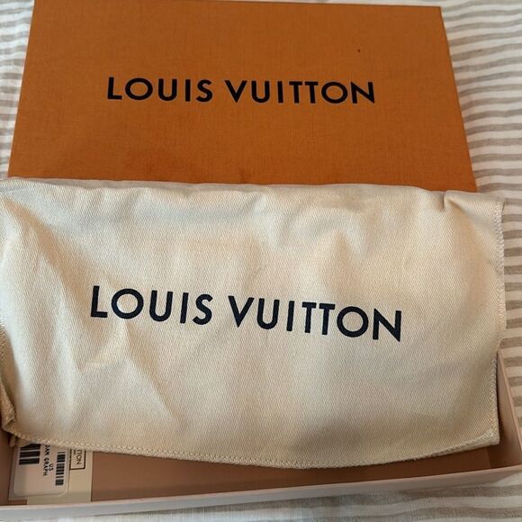 Louis Vuitton Zippy Organizer
Damier Graphite Canvas Black - Picture 9 of 9